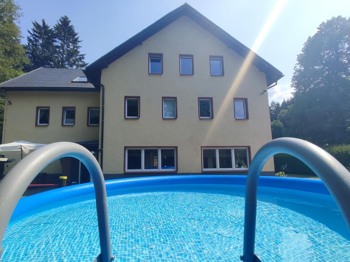 Appartement Haus Wiesenbaude à Bärenstein Extérieur photo